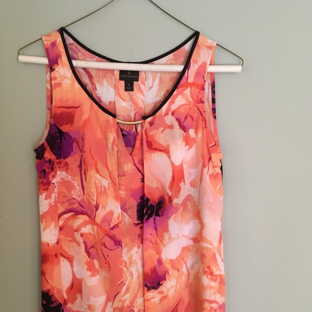 EUC Worthington sleeveless top.